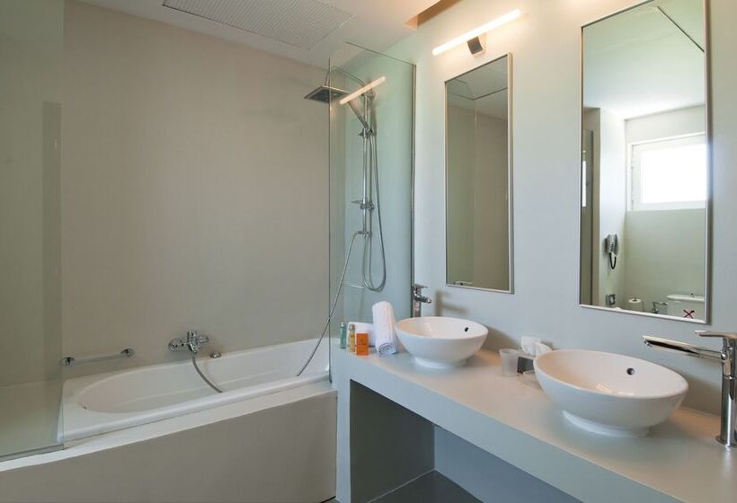 سوییت پرستیژ, Kipriotis Panorama Hotel & Suites