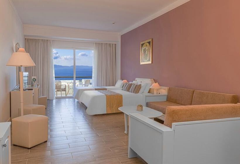 سوییت سوپریور با چشم‌انداز دریا, Kipriotis Panorama Hotel & Suites