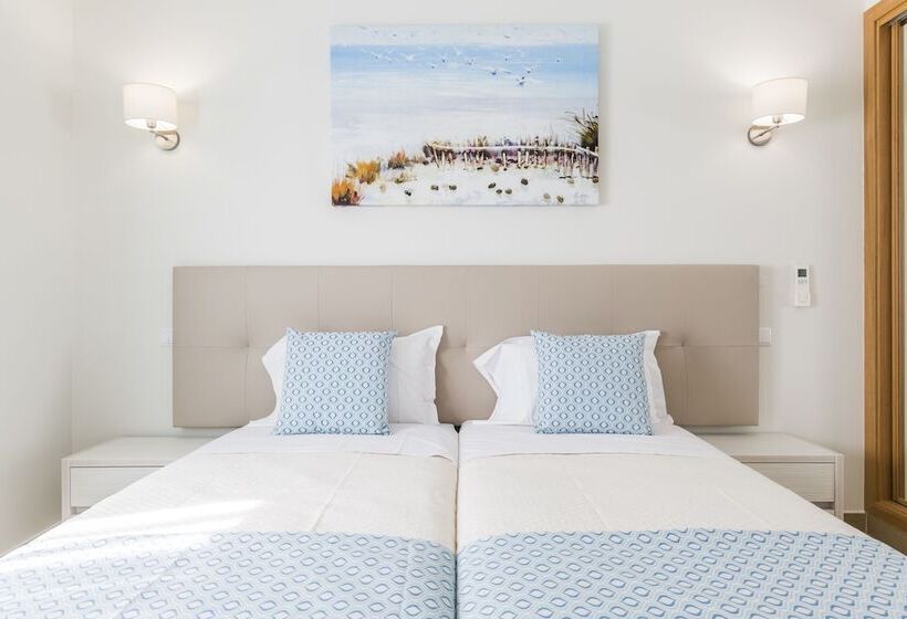 ویلا دلوکس 3 خوابه, Lakeside Country Club   Apartamentos Turísticos