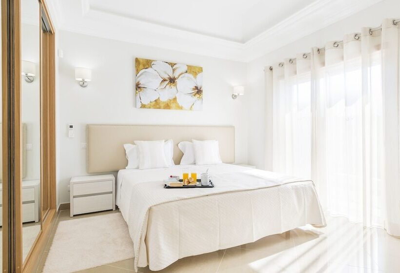 ویلا دلوکس 3 خوابه, Lakeside Country Club   Apartamentos Turísticos
