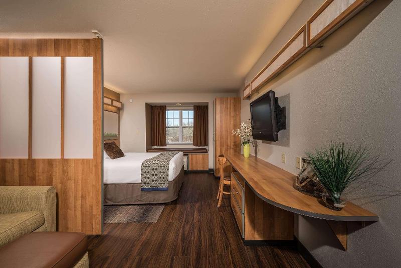 Suite Queen Bed, Microtel Inn & Suites By Wyndham York