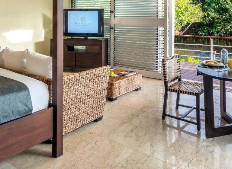اتاق استاندارد با چشم‌انداز دریاچه, Blue Diamond Luxury Boutique - All Inclusive Adults Only