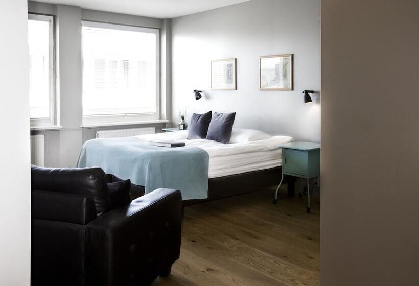 استودیوی استاندارد, Máni Apartments
