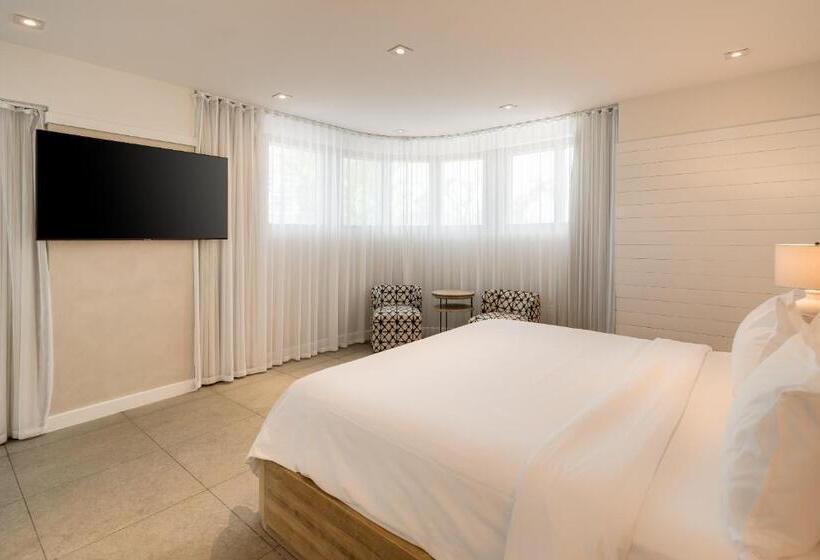 Standard Studio Kingsize Bett, Boulan South Beach