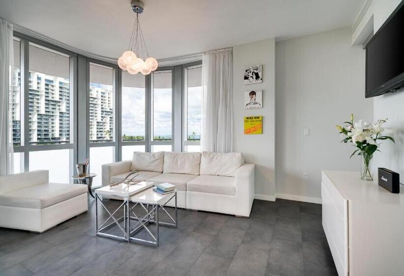 2-Schlafzimmer-Suite mit Balkon, Boulan South Beach