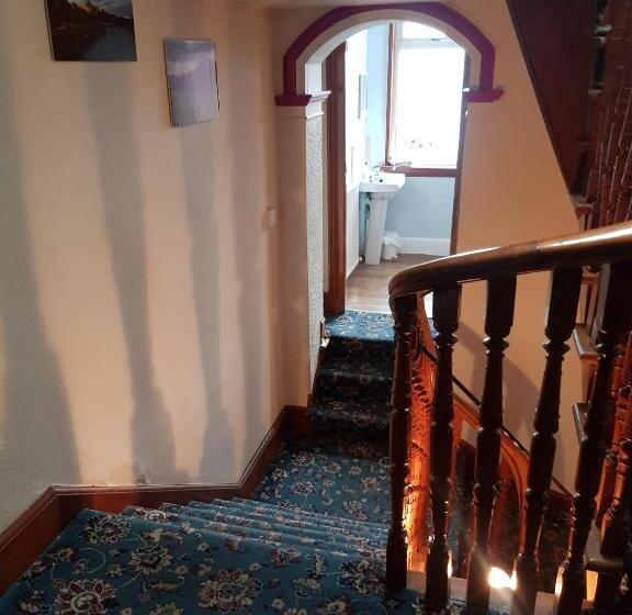 اتاق استاندارد یک نفره, Cedar Villa Guest House