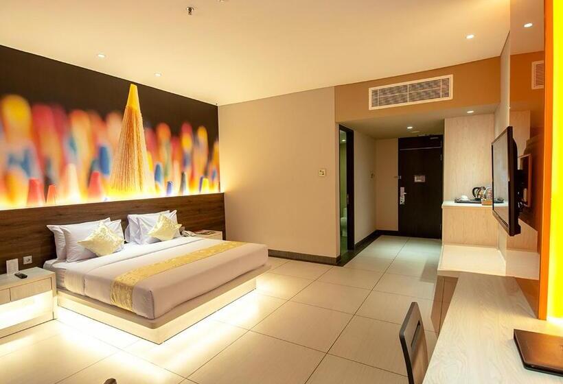 Deluxe Room, Fm7 Resort  Bandara Jakarta Airport