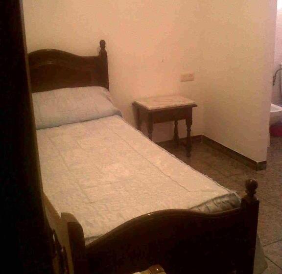 Standard Room, Hostal Medina