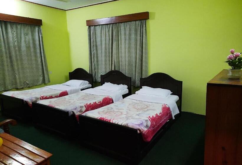 اتاق خانوادگی, New Pokhara Lodge   Pokhara Lakeside