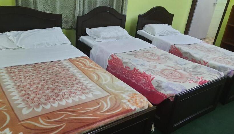 اتاق خانوادگی, New Pokhara Lodge   Pokhara Lakeside