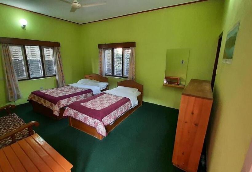 اتاق اکونومی, New Pokhara Lodge   Pokhara Lakeside