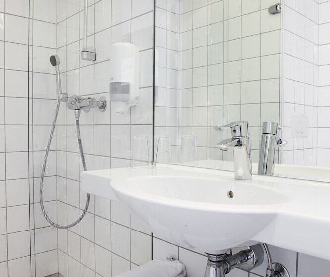 اتاق استاندارد, P Hotels Brattøra