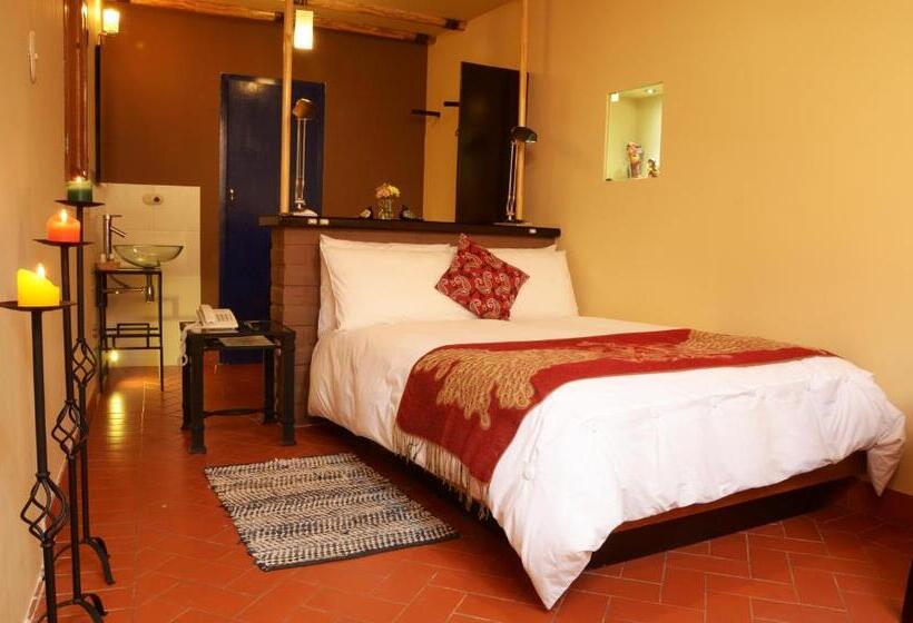 Suite with Terrace, Rumi Wasi