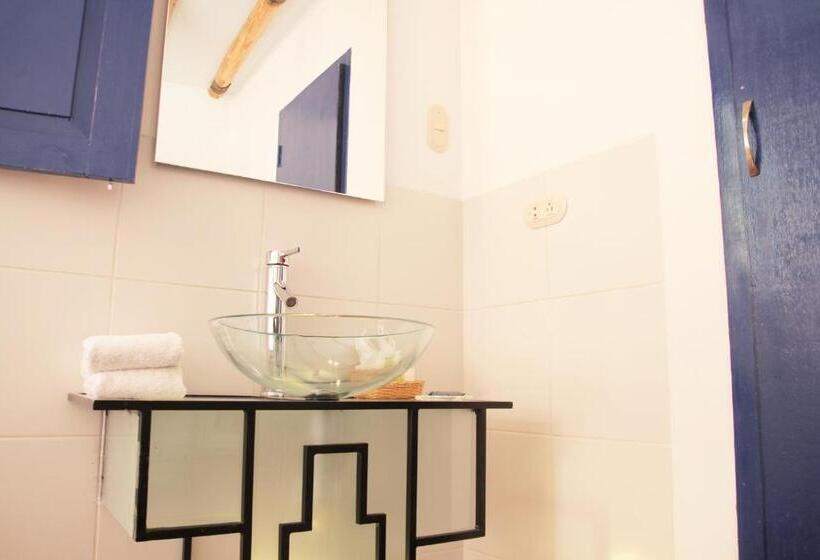 Suite with Terrace, Rumi Wasi