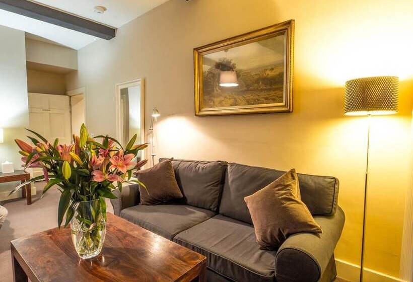 اتاق استاندارد, Six Brunton Place Guest House