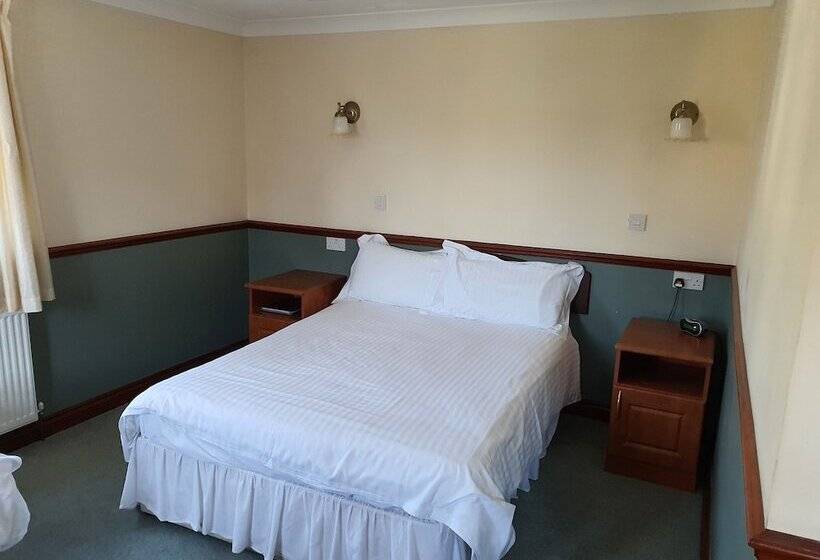 اتاق استاندارد, The Lugger Inn