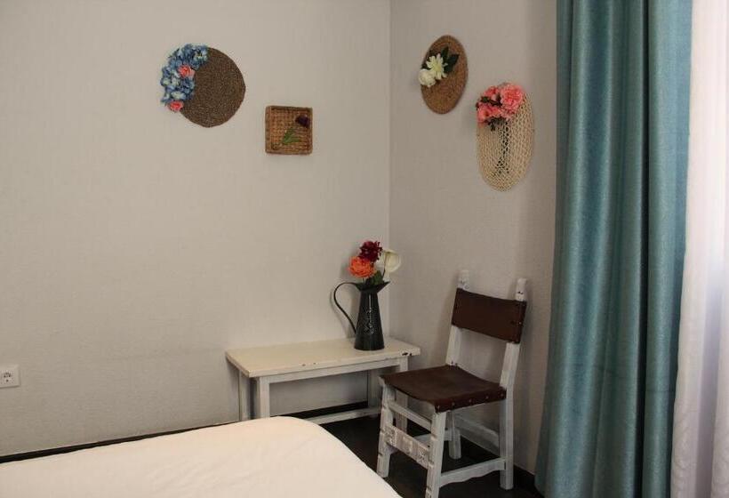 Chambre Standard, Oasis Backpackers' Toledo