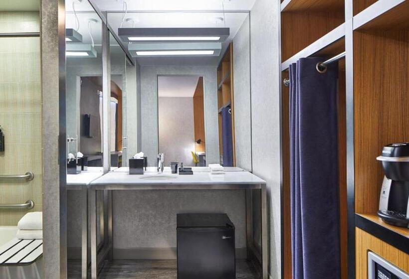 اتاق استاندارد برای معلولان, Aloft Dulles Airport North
