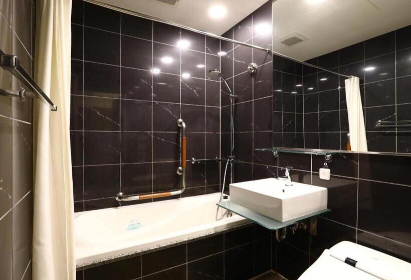 اتاق لوکس, Apa Hotel Kodemmacho Ekimae