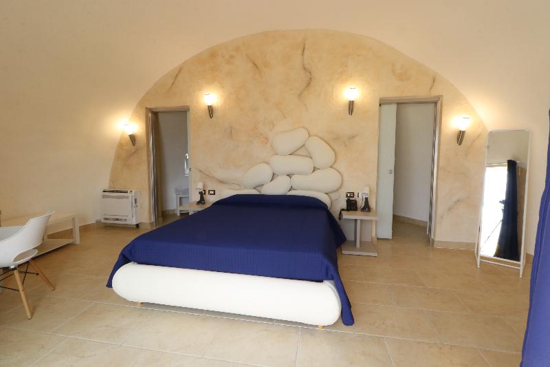 اتاق سوپریور, Capo Campolato