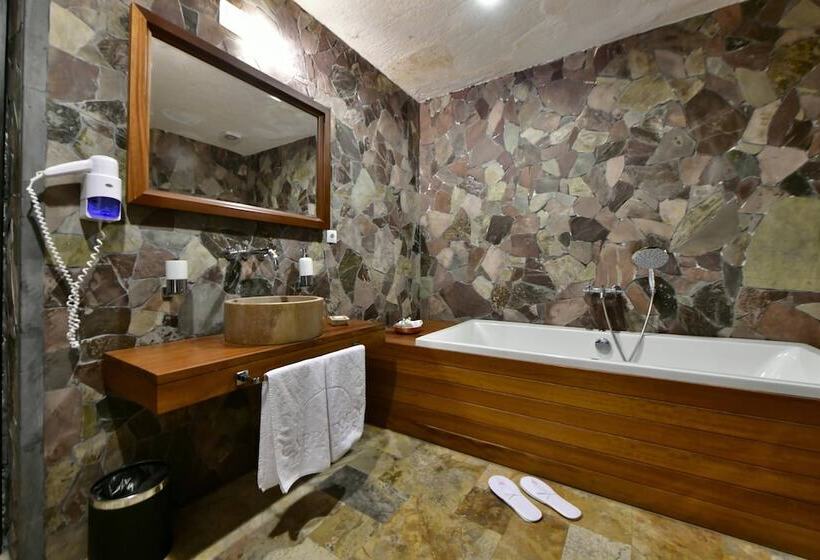 سوییت سوپریور, Cappadocia Estates