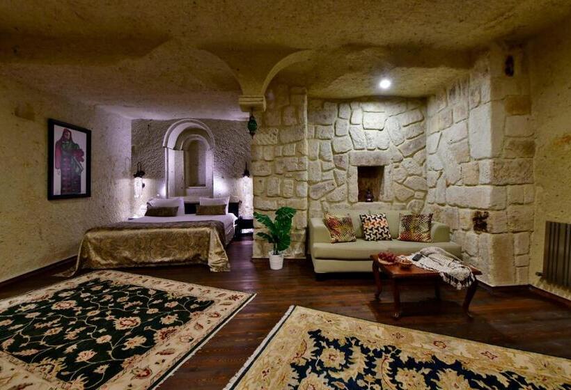 اتاق لوکس سه تخته, Cappadocia Estates