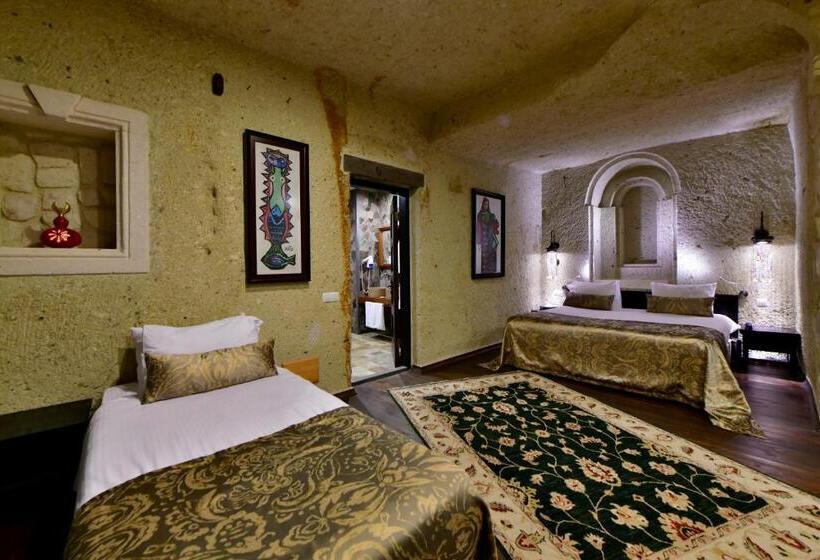 اتاق لوکس سه تخته, Cappadocia Estates