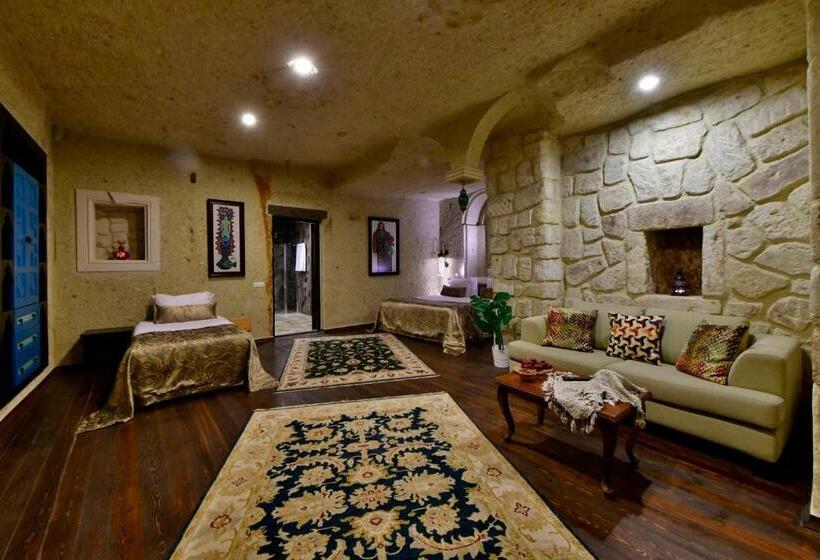 اتاق لوکس سه تخته, Cappadocia Estates