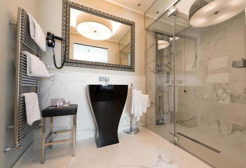 سوییت لوکس, Db Hotel Verona Airport Congress & Spa