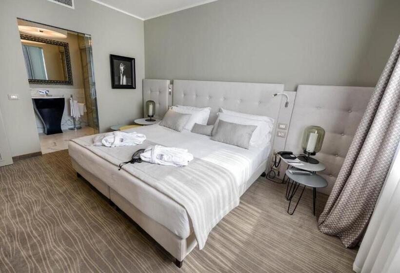 سوییت لوکس, Db Hotel Verona Airport Congress & Spa