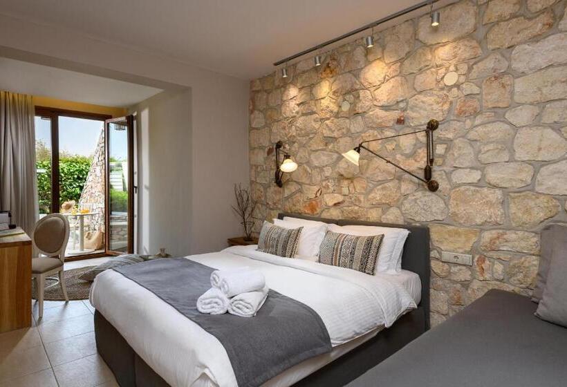 اتاق سوپریور, Nikoleta Luxury Villa