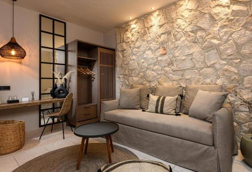 سوییت, Nikoleta Luxury Villa