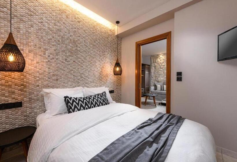 سوییت, Nikoleta Luxury Villa