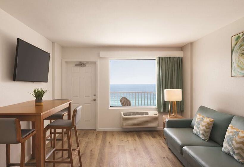 Suite Aangepast voor Gehandicapten, Radisson Panama City Beach  Oceanfront