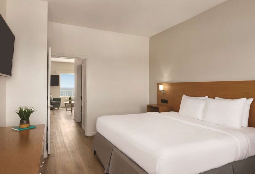 Suite Adaptada para personas con movilidad reducida, Radisson Panama City Beach  Oceanfront