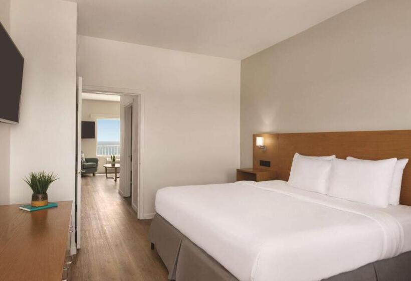 Suite Lit King, Radisson Panama City Beach  Oceanfront