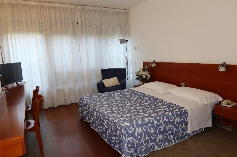 استودیوی استاندارد, Marbela Apartments & Suites
