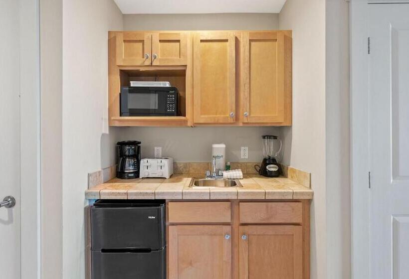 استودیوی استاندارد اینتریور, Origin At Seahaven