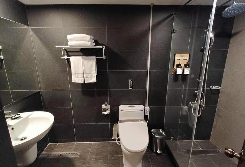 اتاق راحتی سه تخته, Sa Yo Hotel   Pier 2