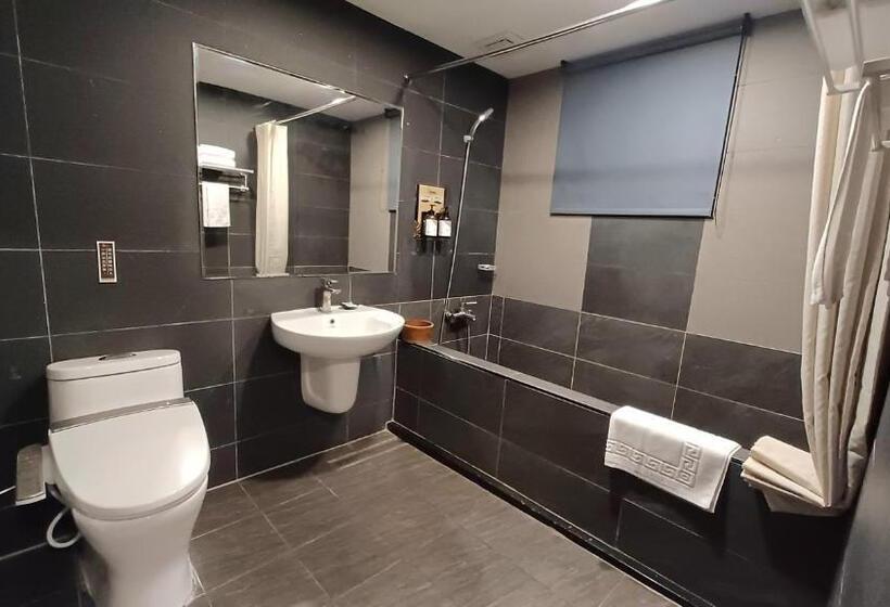 اتاق استاندارد چهار تخته, Sa Yo Hotel   Pier 2