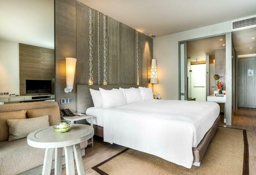 اتاق لوکس, Pullman Phuket Arcadia Naithon Beach