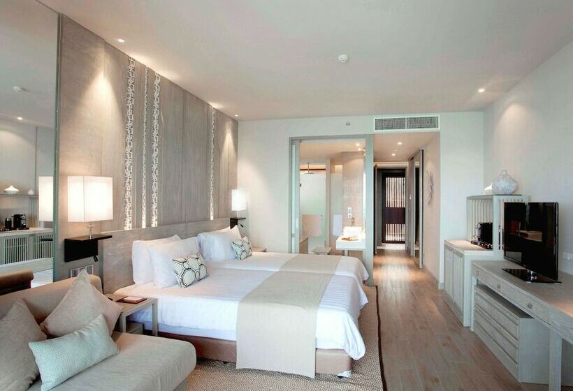 Deluxe Room, Pullman Phuket Arcadia Naithon Beach Resort