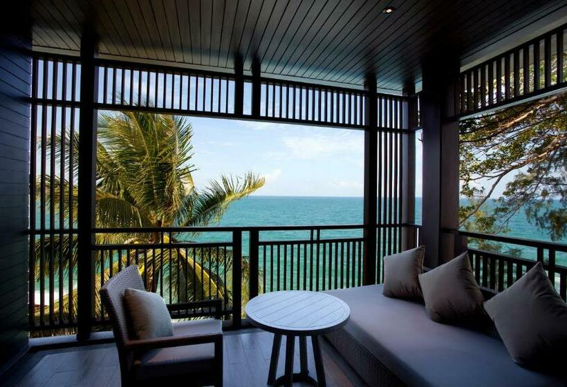 Deluxe Room Sea View, Pullman Phuket Arcadia Naithon Beach Resort