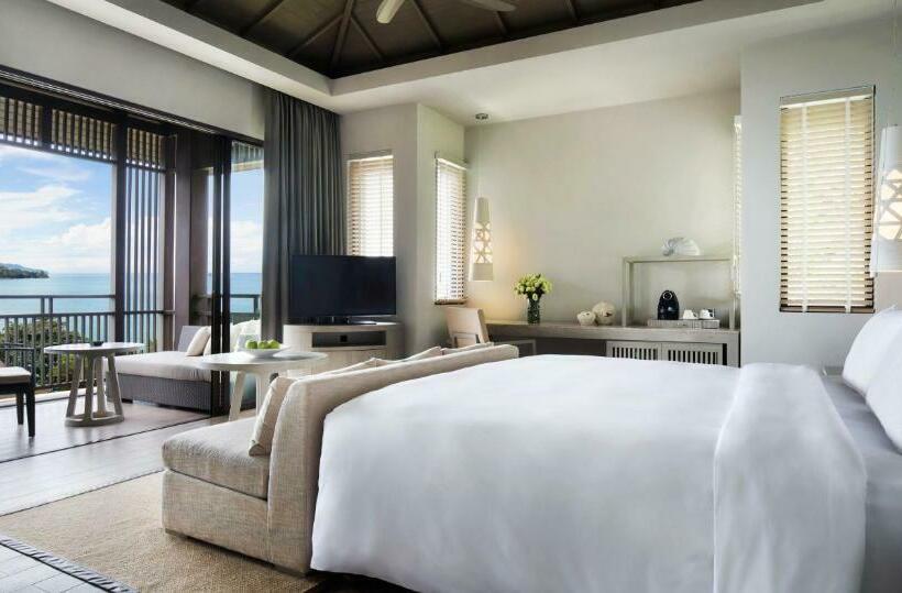 Deluxe Room Sea View, Pullman Phuket Arcadia Naithon Beach Resort