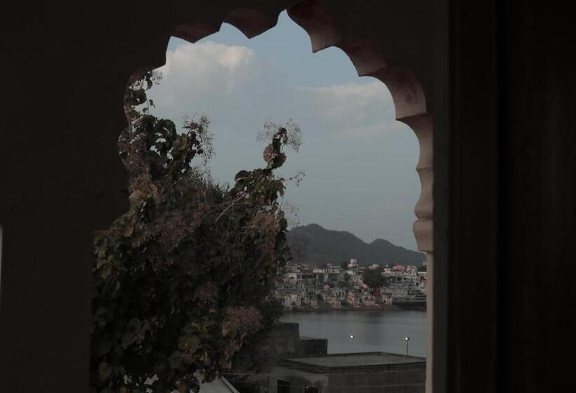 اتاق لوکس, Lake Palace Pushkar