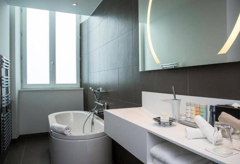 Quarto standard, Radisson Blu , Nantes