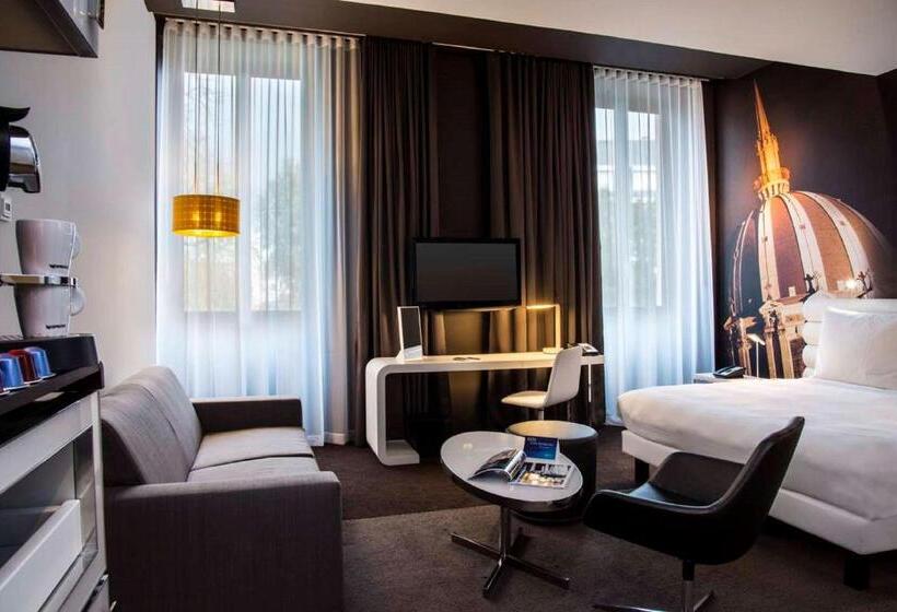 سوییت جونیور, Radisson Blu , Nantes