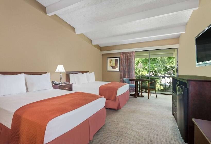اتاق استاندارد با 2 تخت دوبل, Travelodge By Wyndham Lakeland