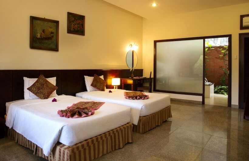 ویلای 4 خوابه, Nui Thom Ecolodge