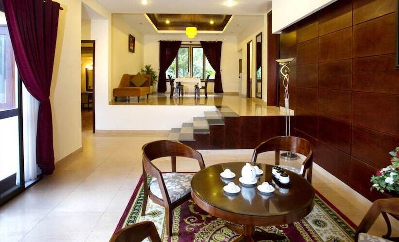 ویلای 4 خوابه, Nui Thom Ecolodge
